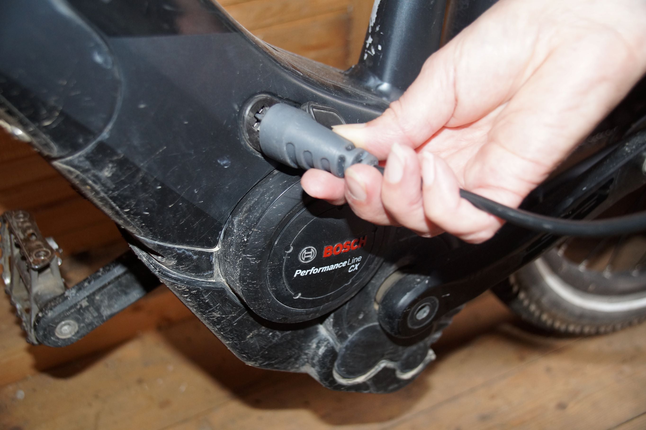 Ladegerät anschließen